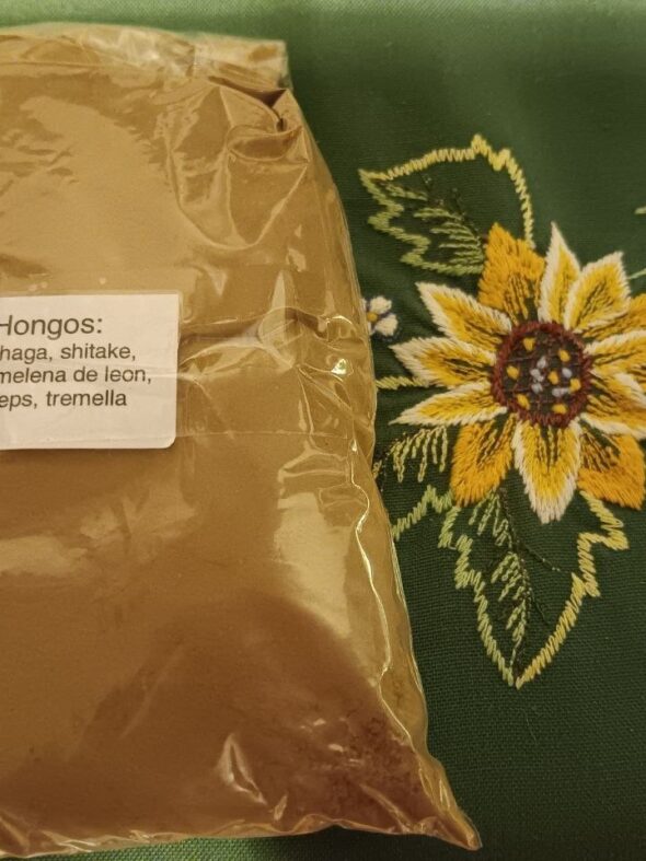 7 Hongos: Reishi, Chaga, Shitake Maitake, Melena de leon, Cordyceps, Tremella