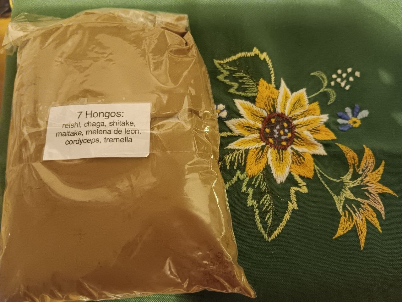 7 Hongos: Reishi, Chaga, Shitake Maitake, Melena de leon, Cordyceps, Tremella